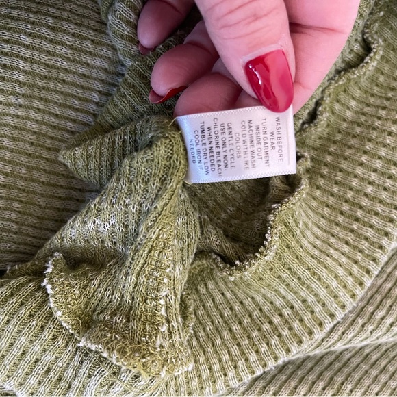 Cato Olive Ribbed Knit Top Size 14/16 - Picture 10 of 10